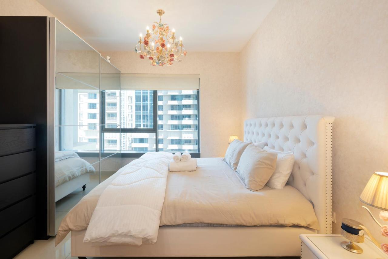 Downtown Dubai, Luxury 2 Bed 2 Bath Apartment - Pool, Gym, Aircon, Parking - Views Of The Dubai Fountain & Burj Khalifa Екстериор снимка