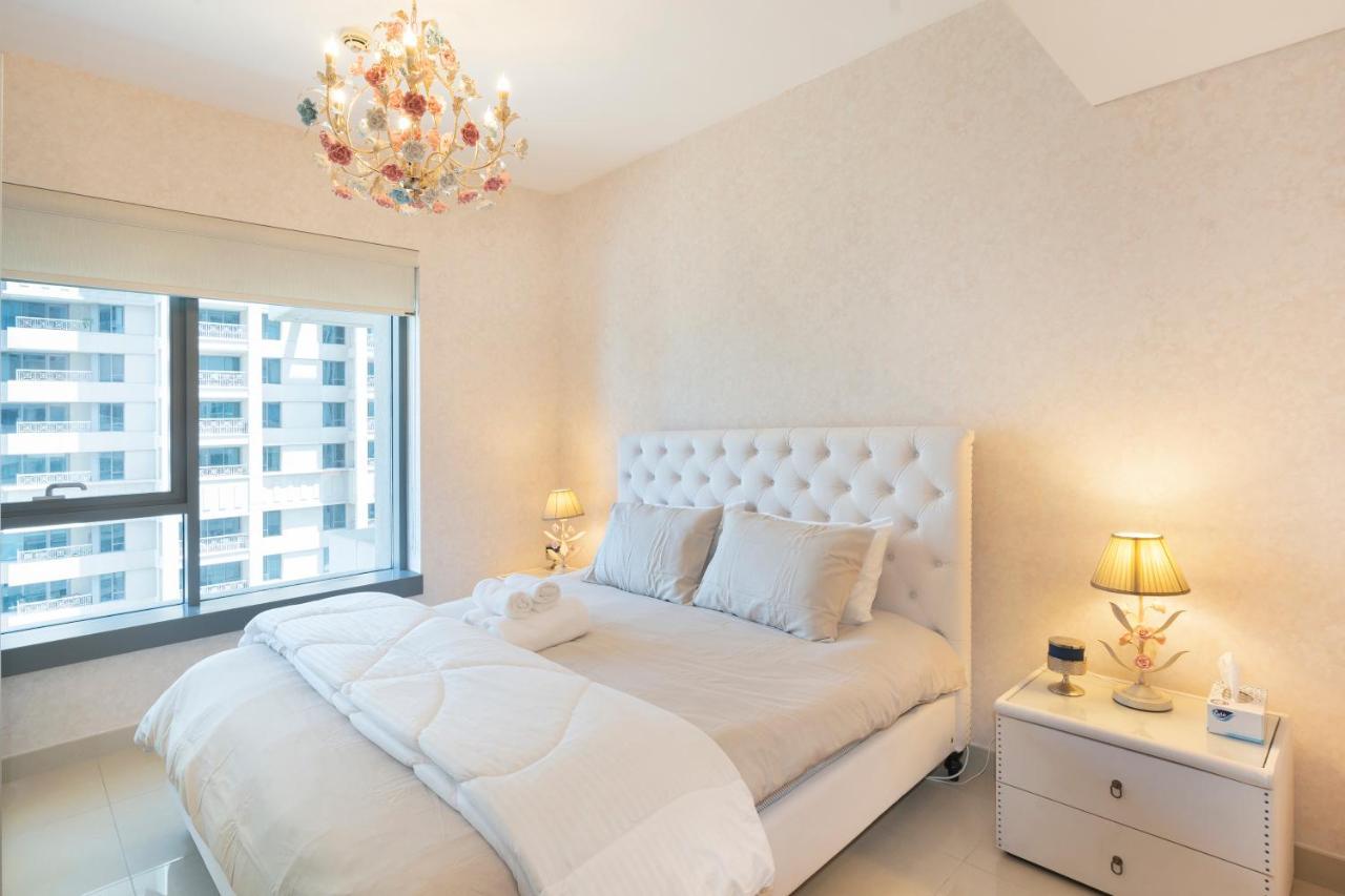 Downtown Dubai, Luxury 2 Bed 2 Bath Apartment - Pool, Gym, Aircon, Parking - Views Of The Dubai Fountain & Burj Khalifa Екстериор снимка