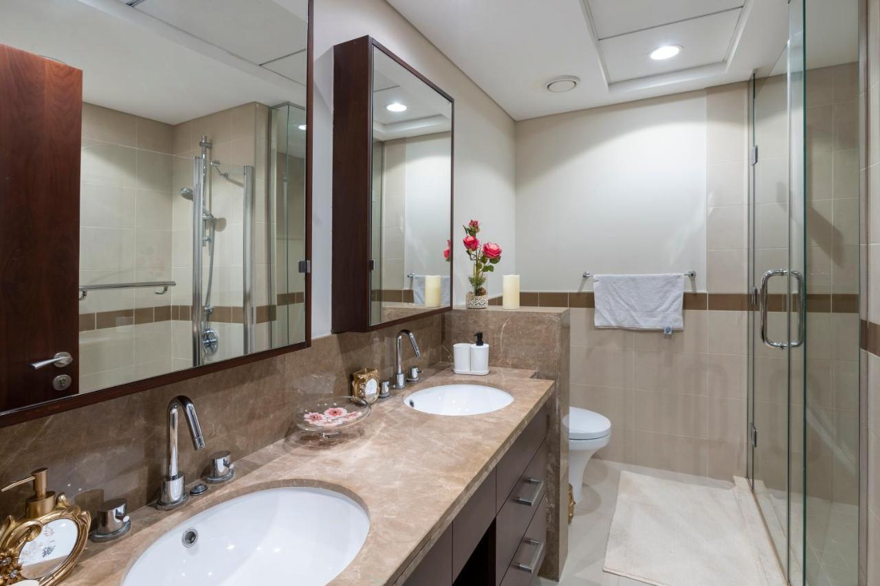 Downtown Dubai, Luxury 2 Bed 2 Bath Apartment - Pool, Gym, Aircon, Parking - Views Of The Dubai Fountain & Burj Khalifa Екстериор снимка