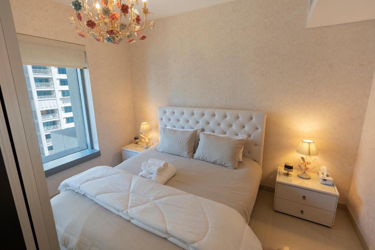 Downtown Dubai, Luxury 2 Bed 2 Bath Apartment - Pool, Gym, Aircon, Parking - Views Of The Dubai Fountain & Burj Khalifa Екстериор снимка