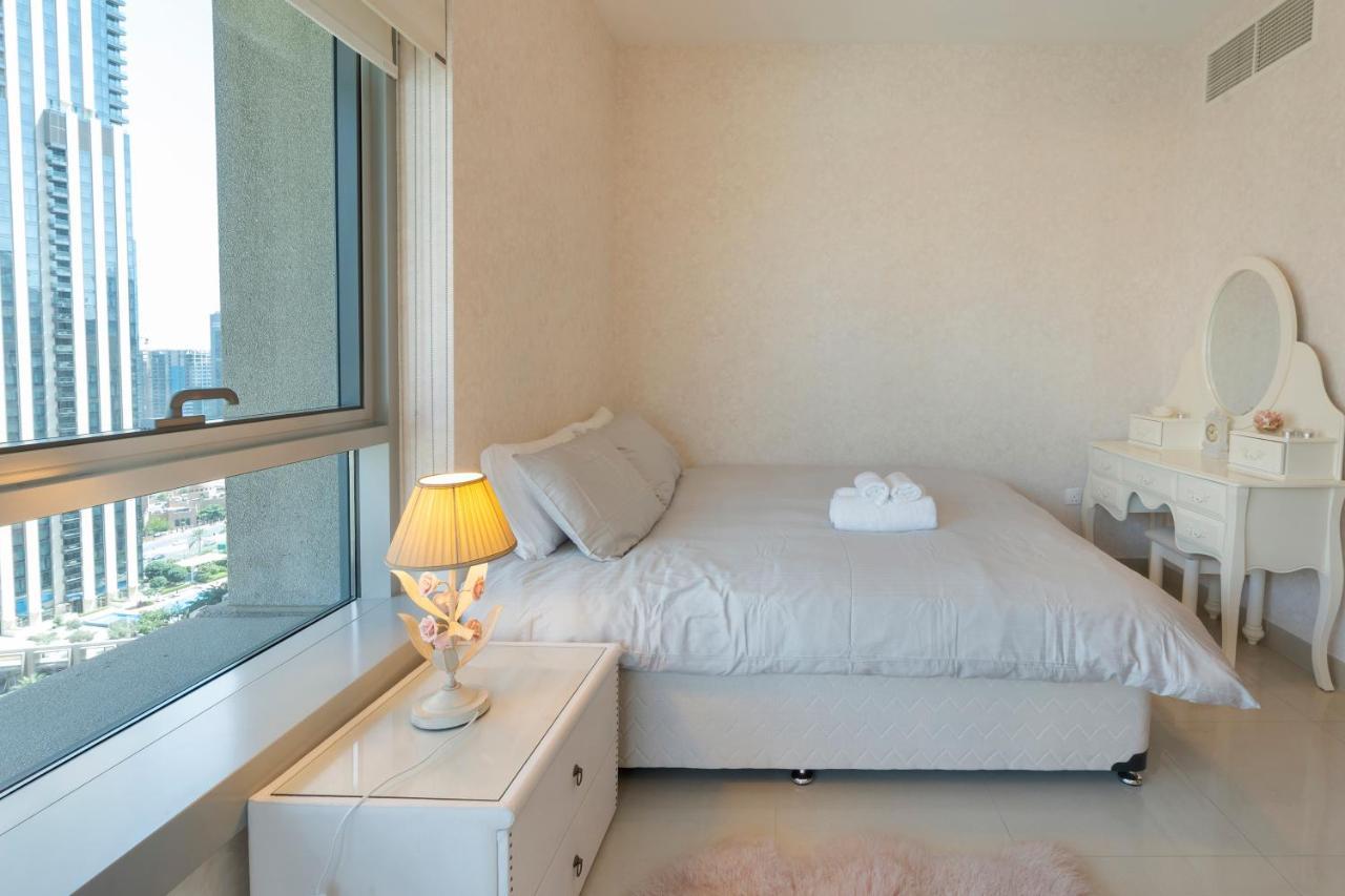 Downtown Dubai, Luxury 2 Bed 2 Bath Apartment - Pool, Gym, Aircon, Parking - Views Of The Dubai Fountain & Burj Khalifa Екстериор снимка